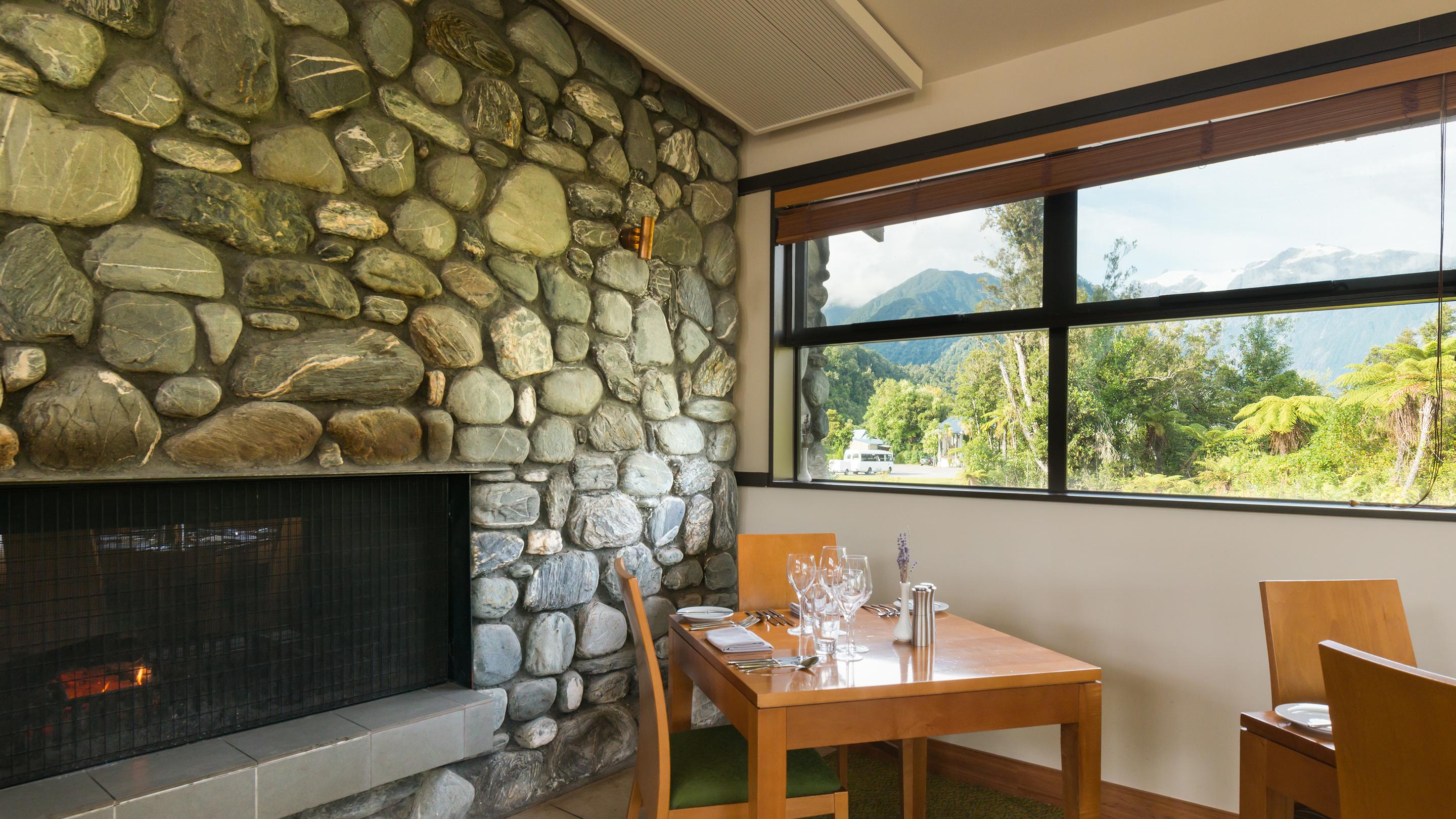 Legacy Te Waonui Hotel Франц-Йосиф Ресторан фото
