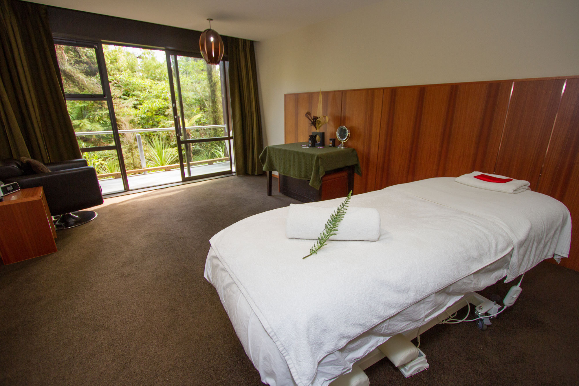 Legacy Te Waonui Hotel Франц-Йосиф Екстер'єр фото